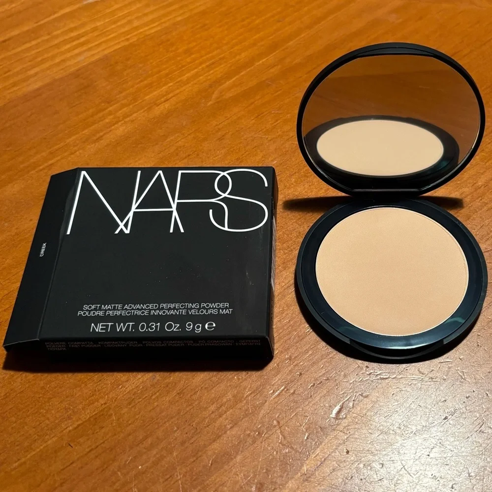 NARS Soft Matte Advanced Perfecting Powder Creek